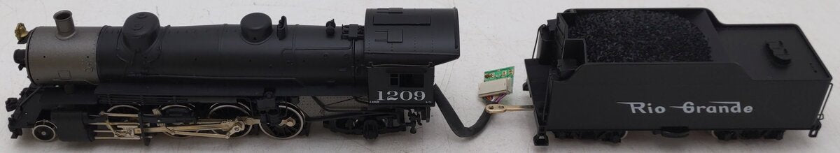 Athearn G9026 HO Scale D&RGW 2-8-2 Light Steam Loco & Tender #1209 EX/Box