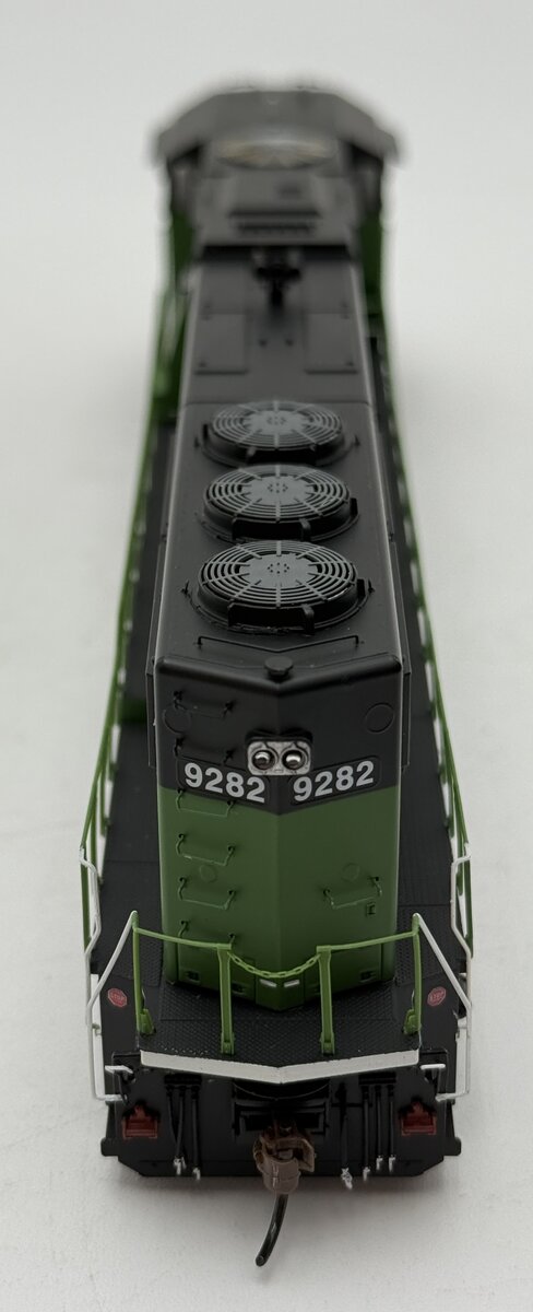 Athearn G67323 HO Burlington Northern SD60M Diesel Locomotive #9282 NIB