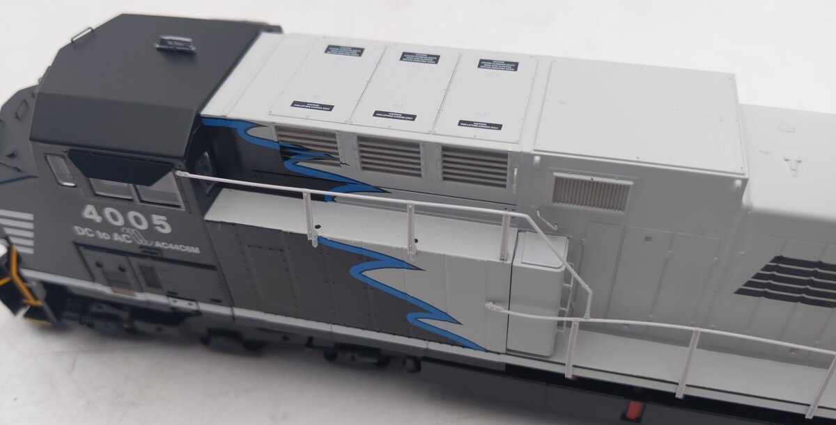 Roundhouse 77705 HO Norfolk Southern AC4400CW Diesel Locomotive #4005 EX/Box