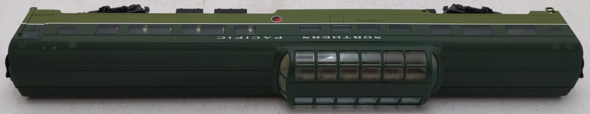Walthers 910-30411 HO Northern Pacific 85' Budd Dome Coach Ready to Run EX/Box