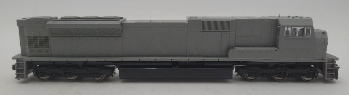 Kato 37-6350 HO Scale Undecorated EMD SD90/43MAC Diesel Locomotive EX/Box
