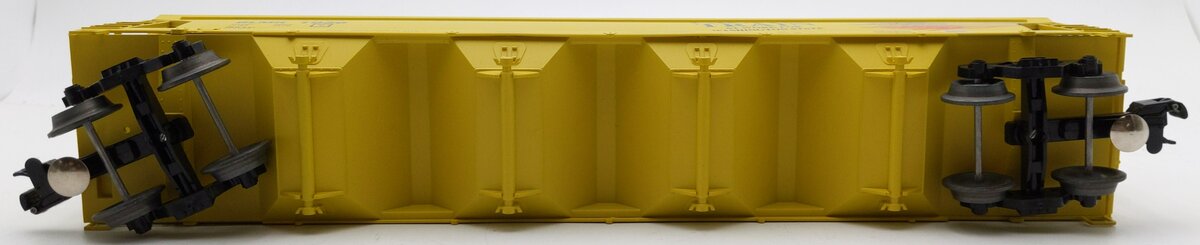 Weaver 1030 O Gauge Grain Train Centerflow Hopper Car (3 Rail) #1030 LN