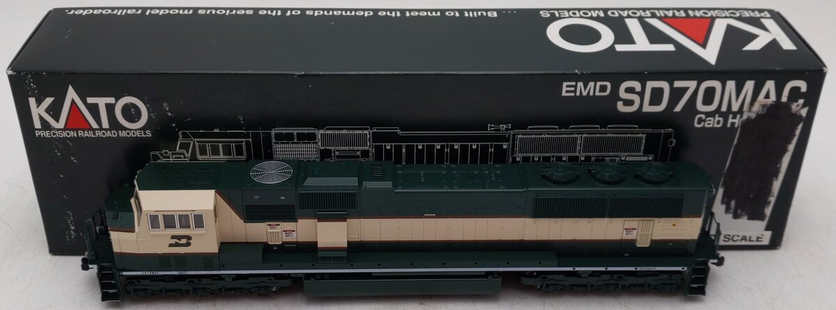 Kato 37-6402 HO Scale BNSF EMD SD70MAC Executive Diesel Locomotive EX/Box