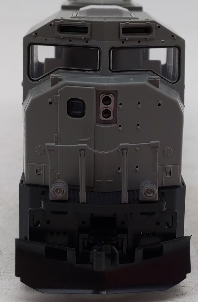 Kato 37-6450 HO Undecorated EMD SD70MAC Diesel Locomotive w/Nose Headlight EX/Box