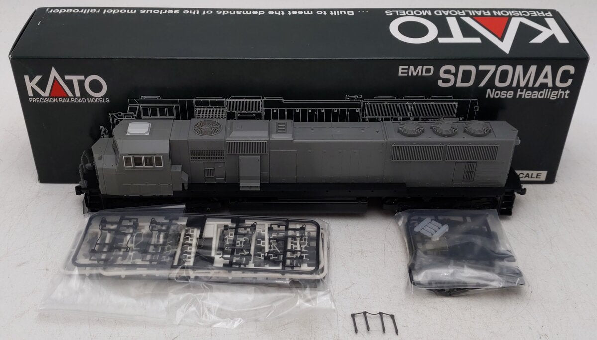 Kato 37-6450 HO Undecorated EMD SD70MAC Diesel Locomotive w/Nose Headlight EX/Box