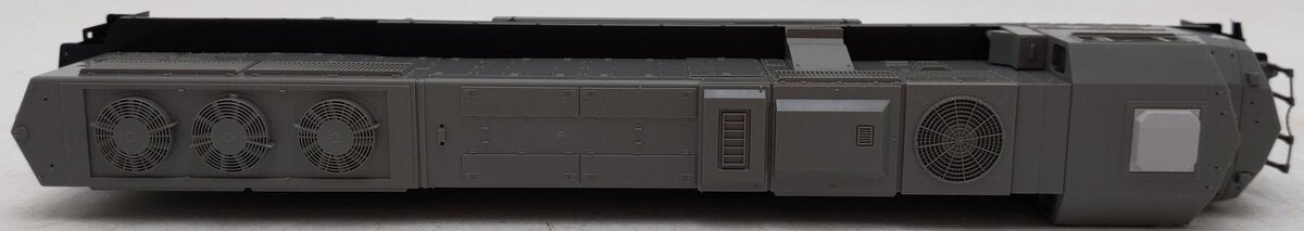 Kato 37-6450 HO Undecorated EMD SD70MAC Diesel Locomotive w/Nose Headlight EX/Box