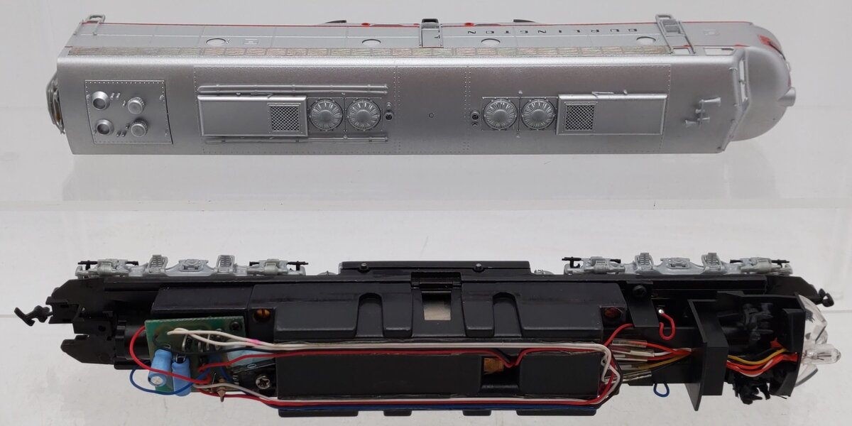 Proto 2000 8188 HO CB&Q E8/9 Diesel Locomotive #9948B EX/Box
