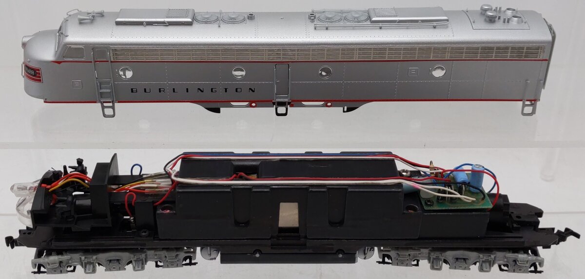 Proto 2000 8188 HO CB&Q E8/9 Diesel Locomotive #9948B EX/Box