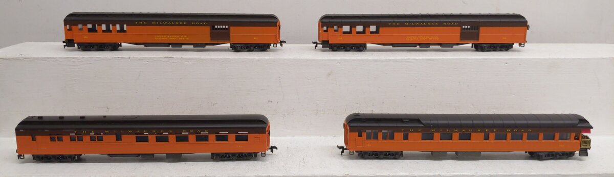 AHM 6202/6204 HO Scale Assorted MILW 1920 Passenger Cars #123/345/#106 [4] EX