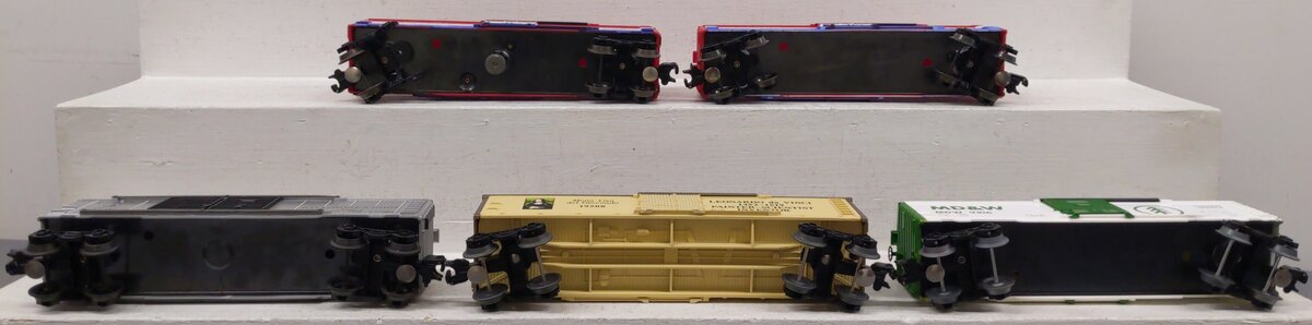 Lionel O Gauge Assorted Boxcars: #9708, #9416, #9301, #19508, #9701 [5] VG