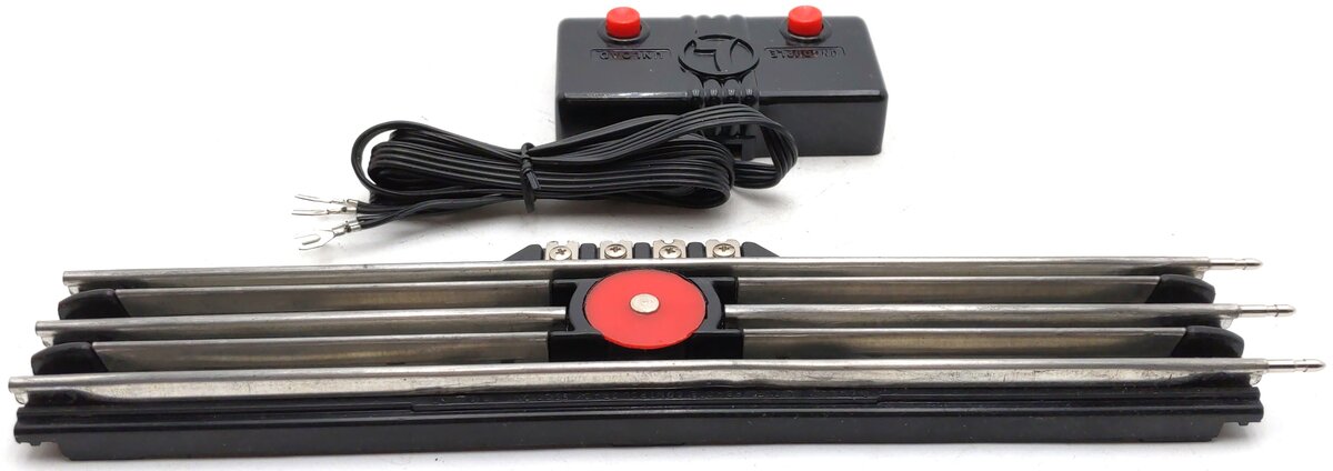 Lionel 6-5530 O Gauge Operating Track Section LN/Box