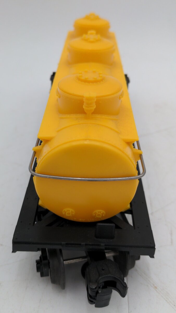 Lionel 6-16123 O Gauge Union Pacific Triple Dome Tank Car EX/Box