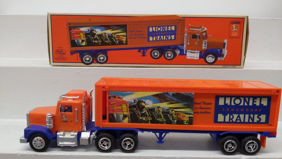 Lionel TMT-18011 Lionel Box Trailer Toy Truck W/Operating Lights/SoundsCoin Bank EX/Box
