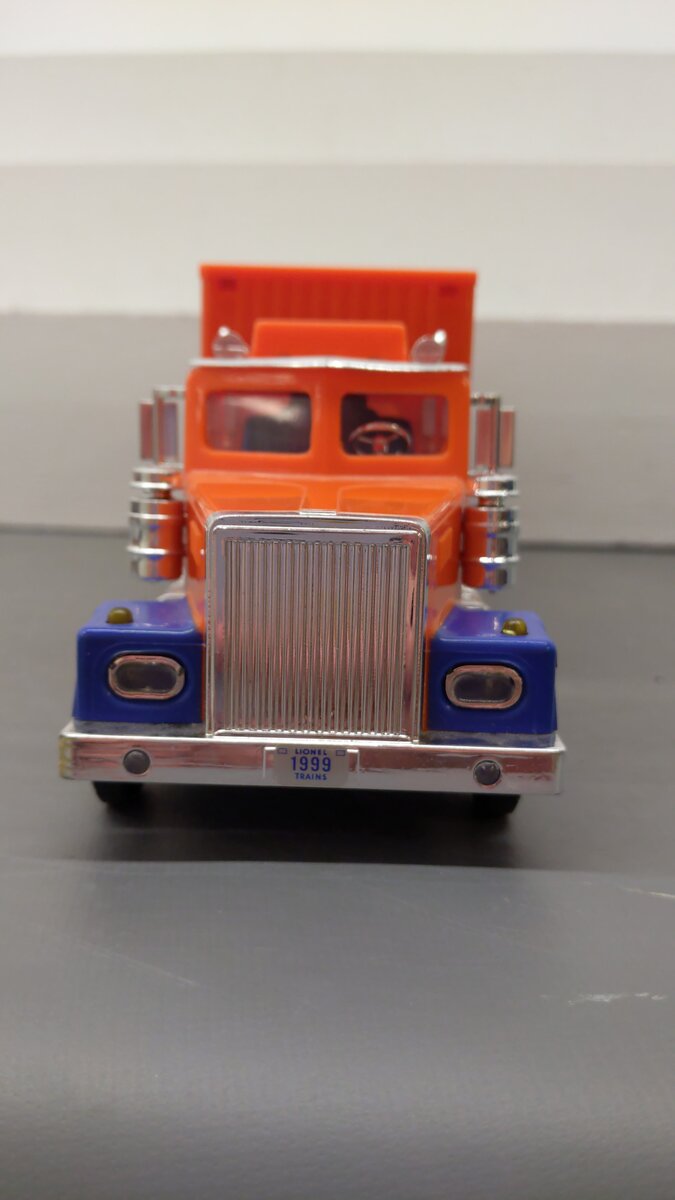 Lionel TMT-18011 Lionel Box Trailer Toy Truck W/Operating Lights/SoundsCoin Bank EX/Box