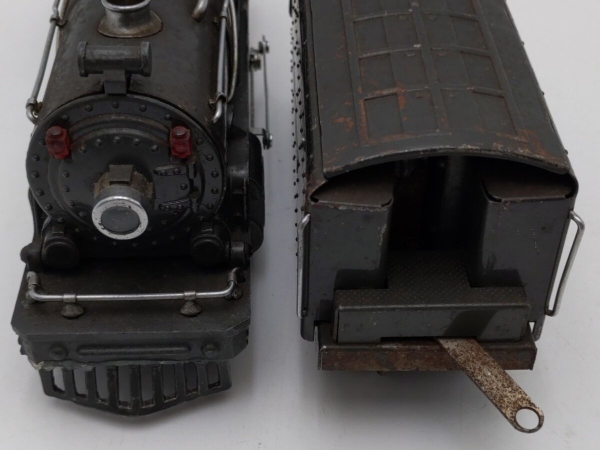 Lionel 249E Vintage O 2-4-2 Tinplate Steam Locomotive w/ 265W Tender