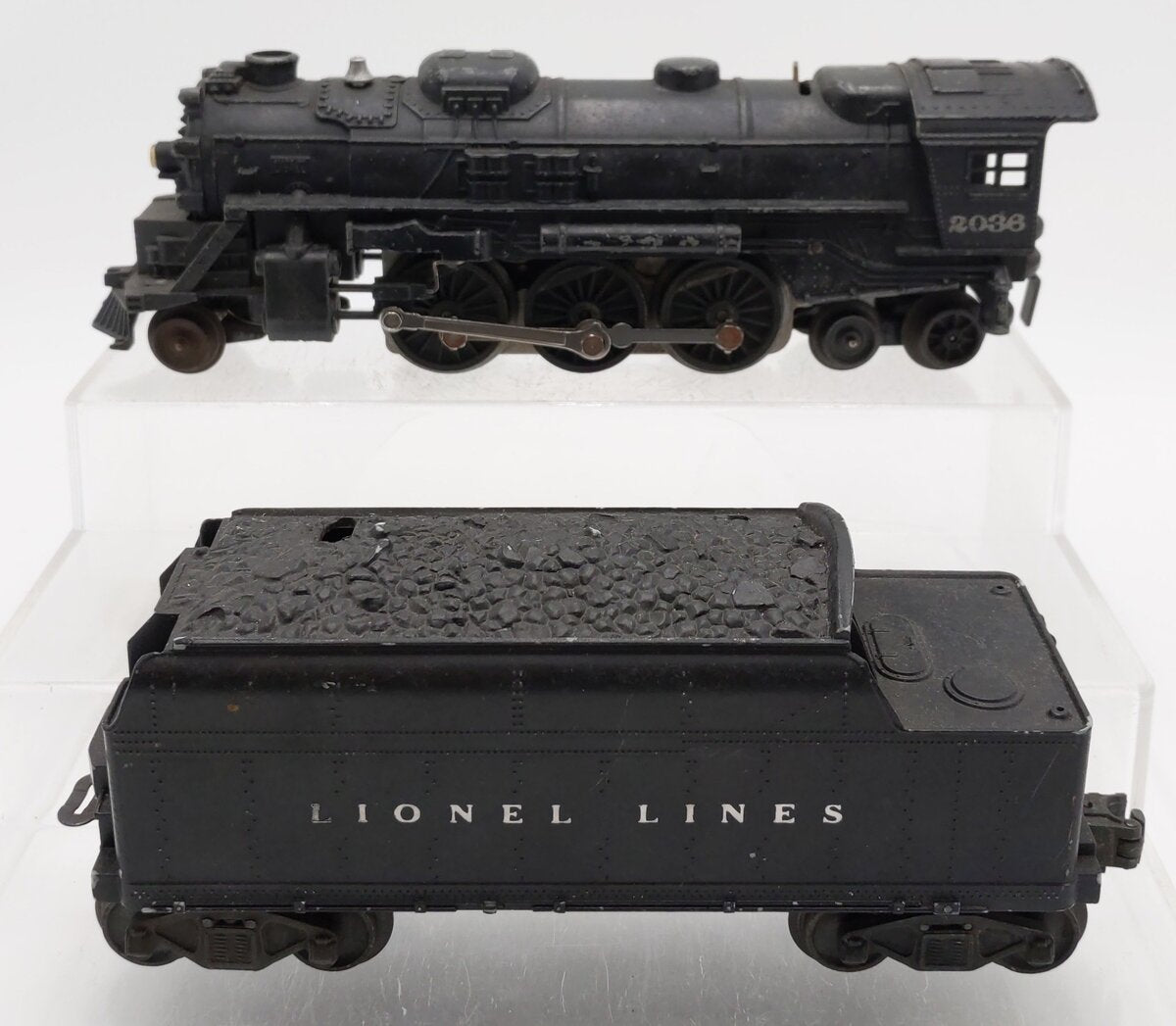 Lionel 2036 Vintage O 2-6-4 Steam Locomotive and 6466W Tender VG