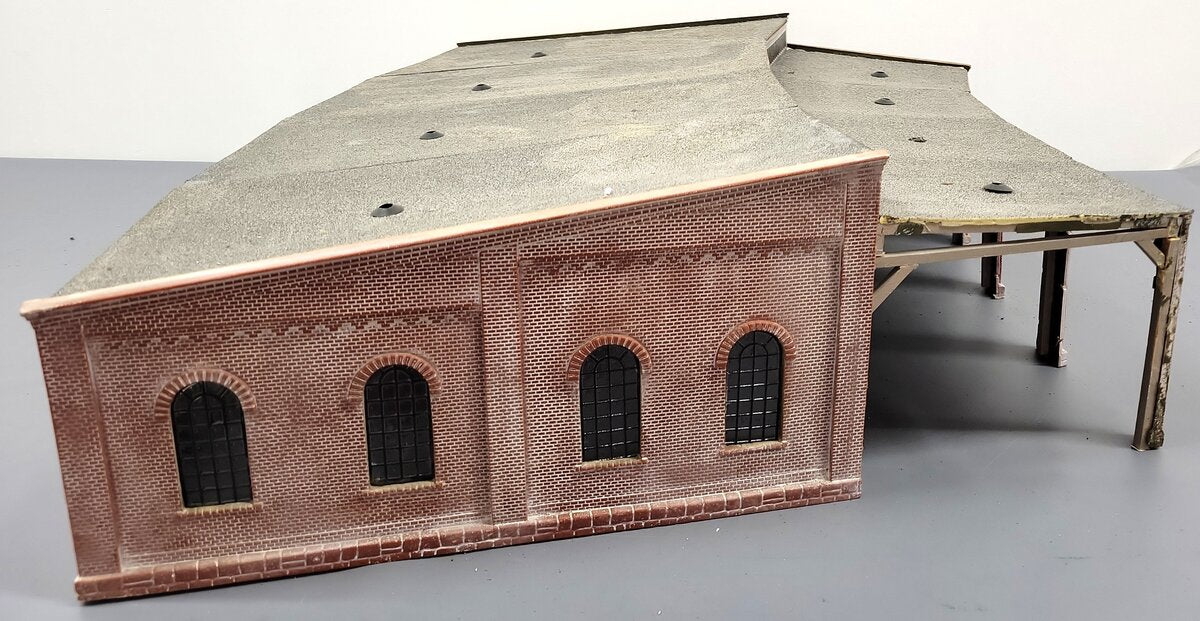 Korber 304 O 3-Stall Locomotive Roundhouse Kit w/304A Expansion kit
