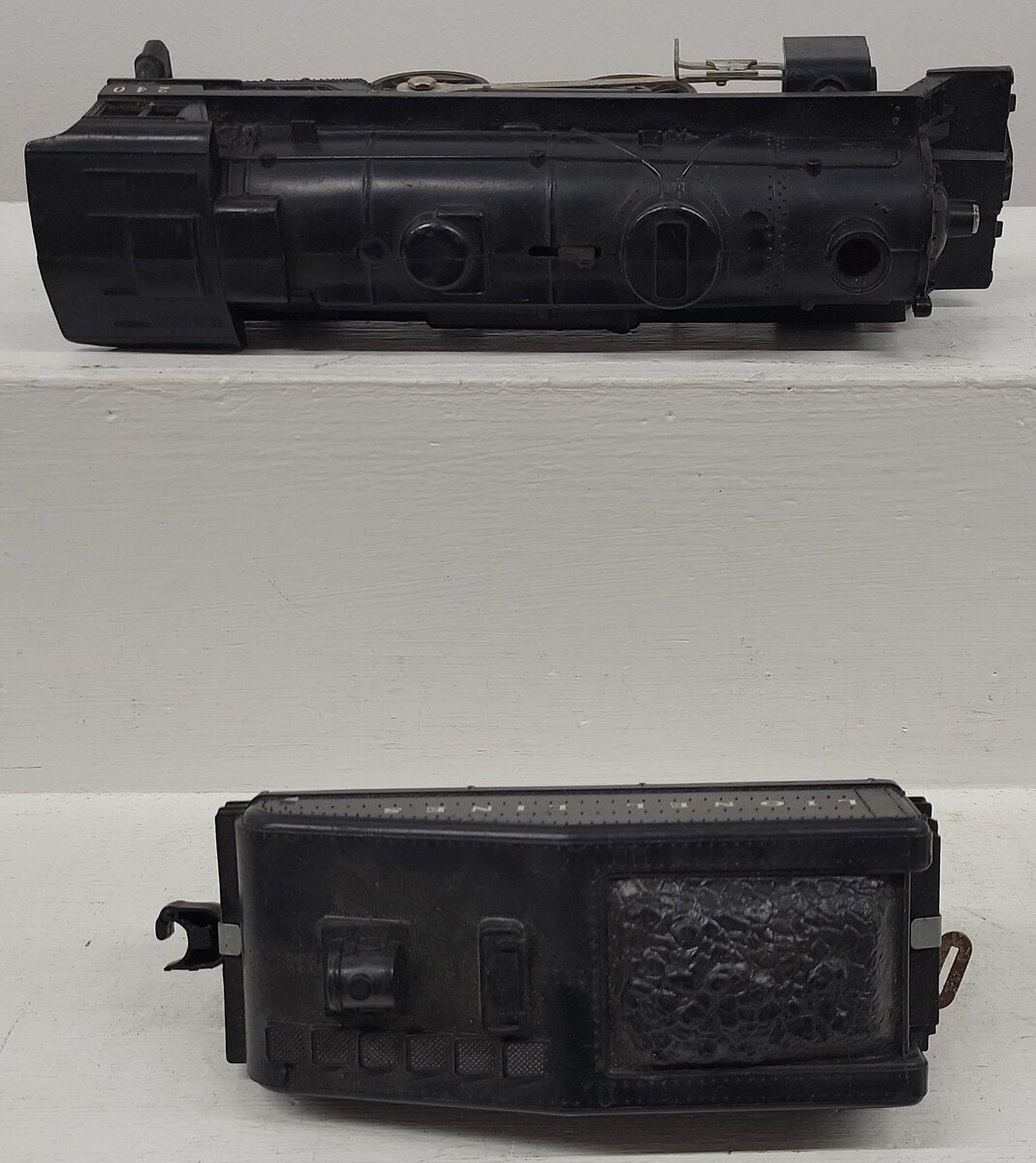 Lionel 240 Vintage O Gauge 2-4-2 Plastic Steam Locomotive - Rare! VG