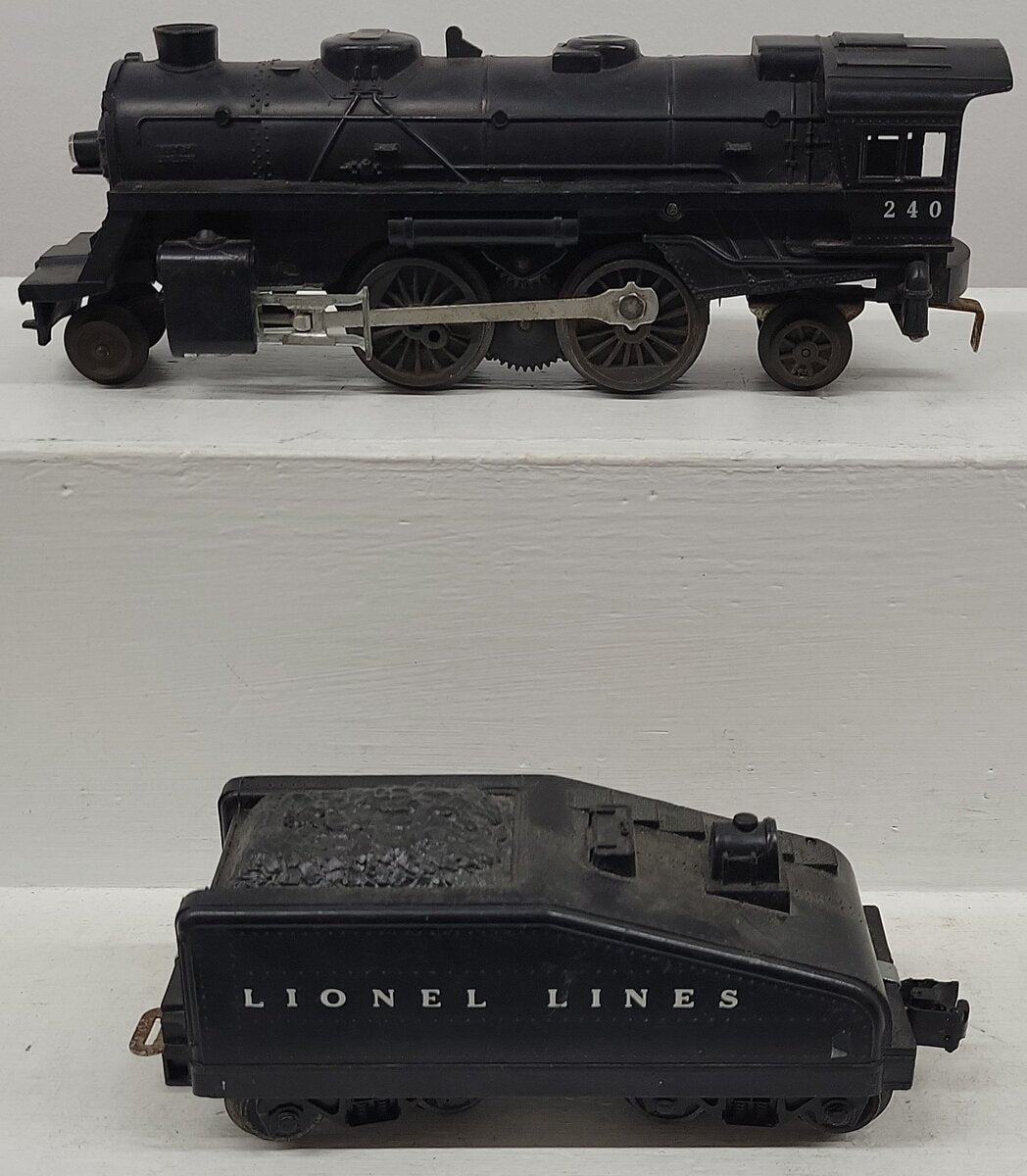 Lionel 240 Vintage O Gauge 2-4-2 Plastic Steam Locomotive - Rare! VG
