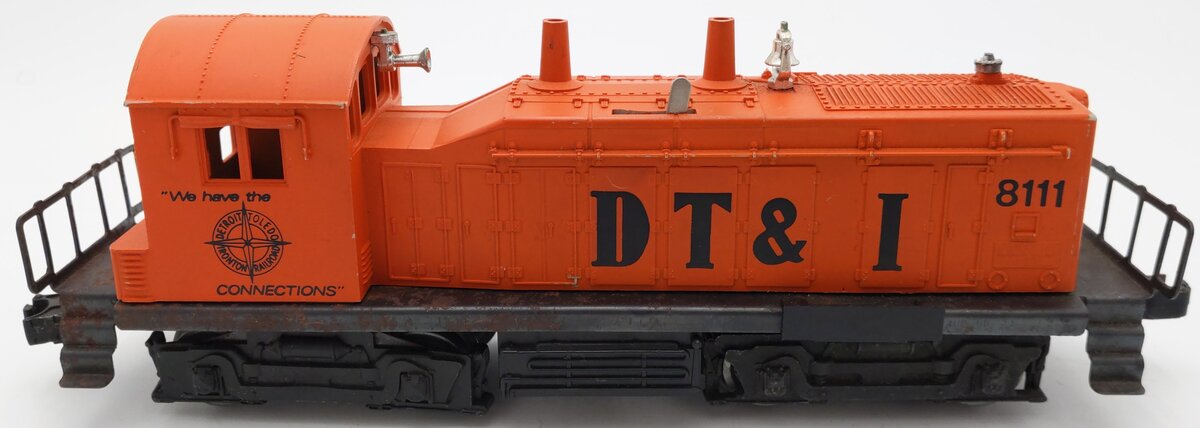 Lionel 6-8111 O Gauge DT&I NW-2 Switcher Diesel Locomotive