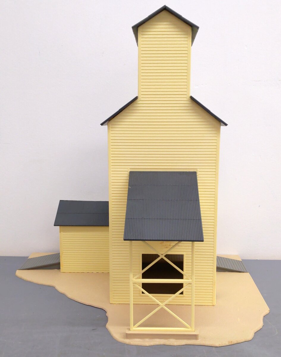 Lionel 6-12726 O Grain Elevator Building Kit -Assembled VG