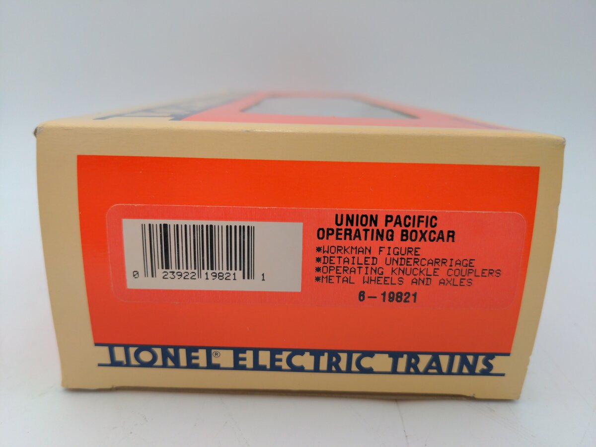 Lionel 6-19821 O Gauge Union Pacific Operating Boxcar #9146 VG/Box
