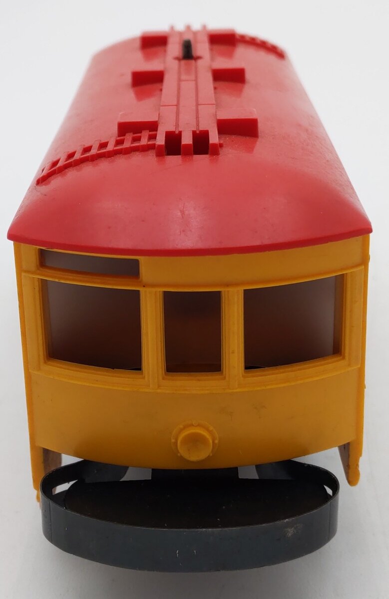 Lionel 60 Vintage O Gauge Postwar Lionelville Trolley with Black Lettering