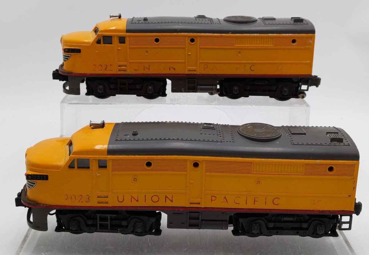 Lionel 2023 Vintage O Gauge Union Pacific Alco AA Diesel Locomotive Set VG