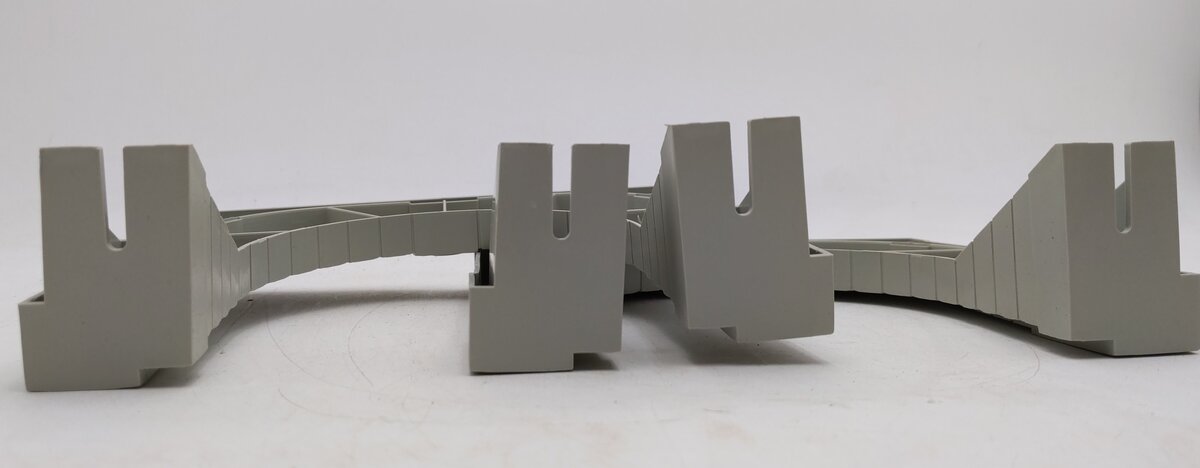 Lionel 6-12896 O Scale Gray Plastic Tunnel Portals (Pack of 2) LN/Box