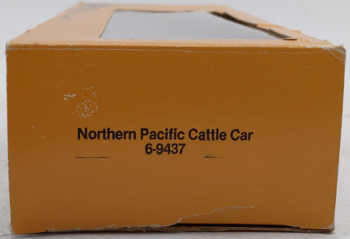 Lionel 6-9437 O Gauge Northern Pacific Stock Car LN/Box