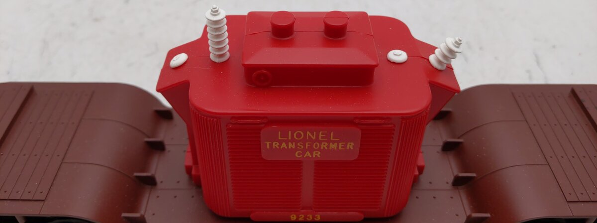 Lionel 6-9233 O Gauge 4 Truck Depressed Center Flatcar with Transformer EX/Box