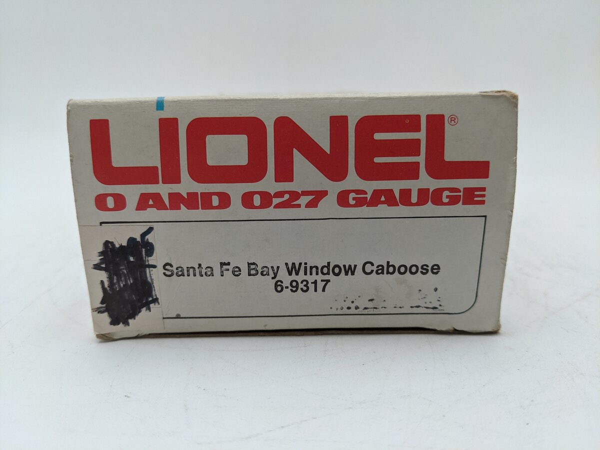 Lionel 6-9317 O Gauge AT&SF Blue & Yellow Bay Window Caboose #9317 EX/Box