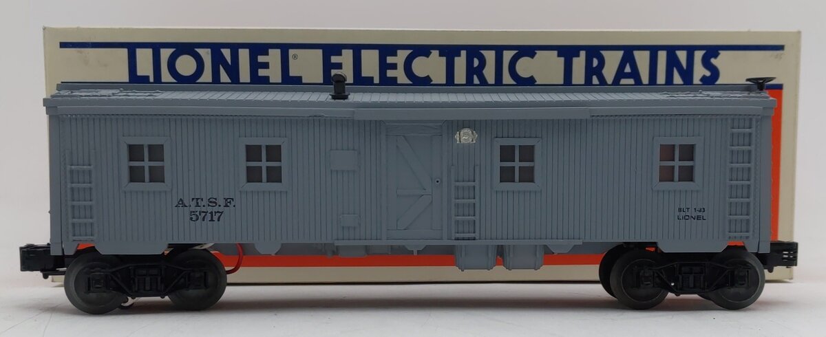 Lionel 6-5717 O Gauge Santa Fe Illuminated Bunk Car LN/Box