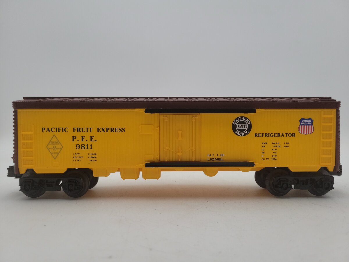 Lionel 6-9811 O Gauge SP/UP FARR Pacific Fruit Express Reefer Car #9811 EX