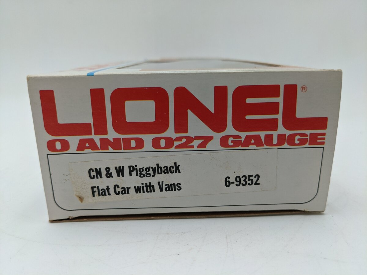 Lionel 6-9352 O Gauge Chicago & Northwestern Piggyback Flatcar w/Trailers EX/Box