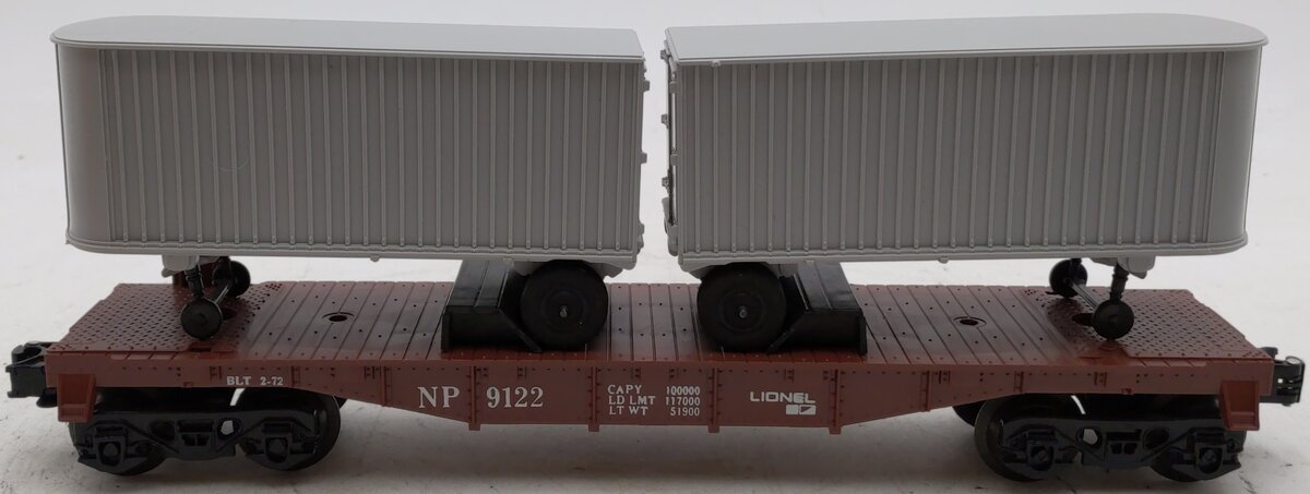 Lionel 6-9122 O Gauge Northern Pacific Flatcar w/Vans EX/Box