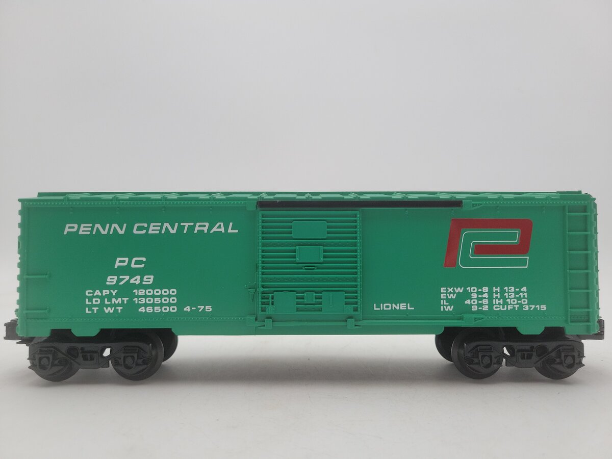 Lionel 6-9749 O Gauge Penn Central Boxcar #9749 EX