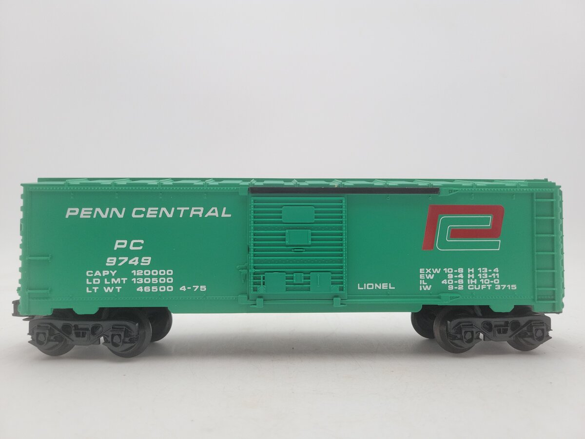 Lionel 6-9749 O Gauge Penn Central Boxcar #9749 EX