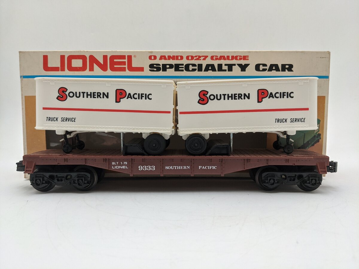 Lionel 6-9333 O Gauge Southern Pacific Flatcar with 2 Trailers #9333 EX/Box