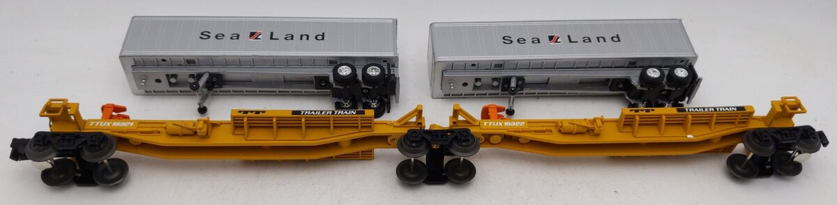 Lionel 6-16322 O Gauge TTUX Flatcar with 2 Sealand Trailers EX