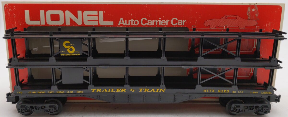 Lionel 6-9123 O Gauge Chesapeake and Ohio 3-Tier Auto Carrier Car EX/Box