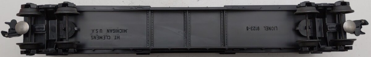Lionel 6-9123 O Gauge Chesapeake and Ohio 3-Tier Auto Carrier Car EX/Box