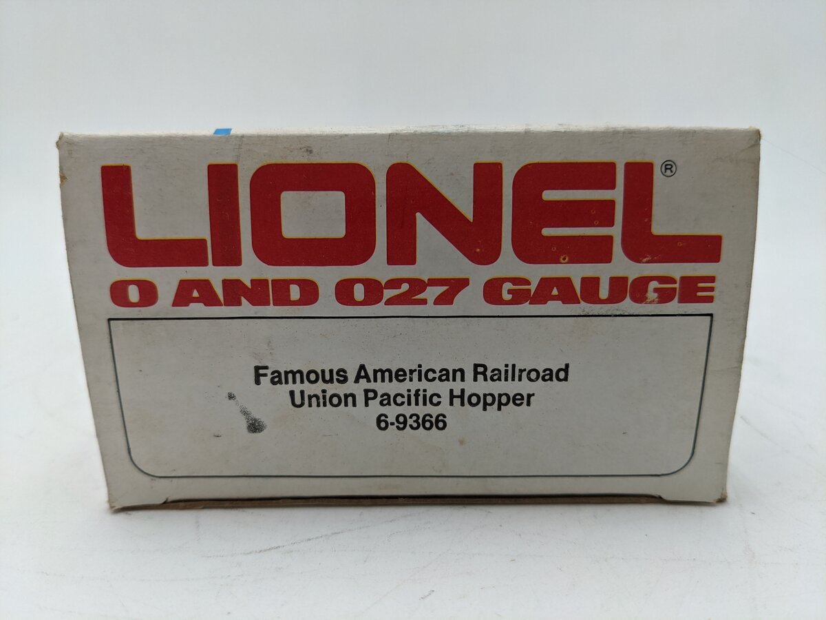 Lionel 6-9366 O Gauge Union Pacific Covered 4-Bay Hopper #9366 EX/Box