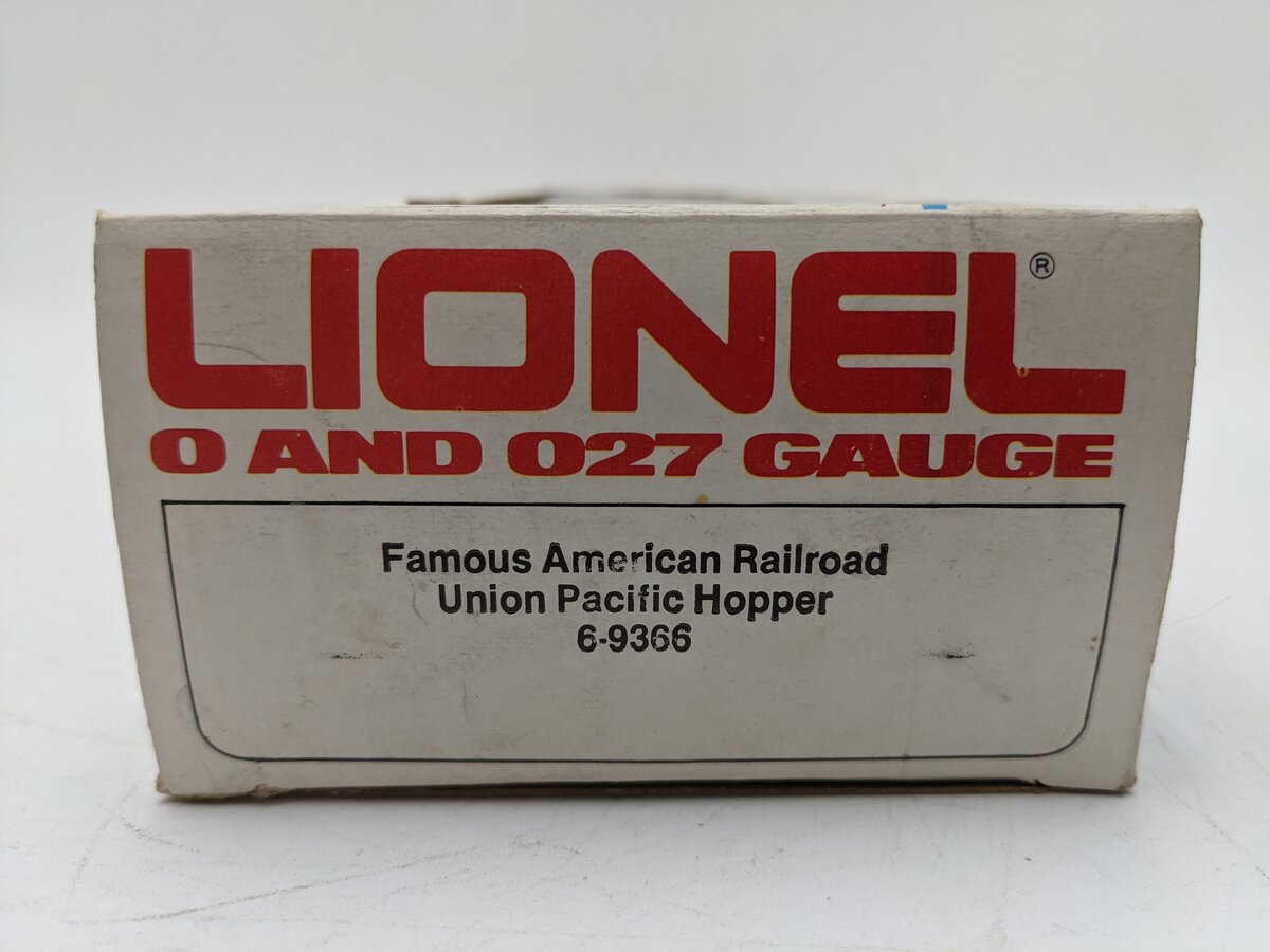 Lionel 6-9366 O Gauge Union Pacific Covered 4-Bay Hopper #9366 EX/Box