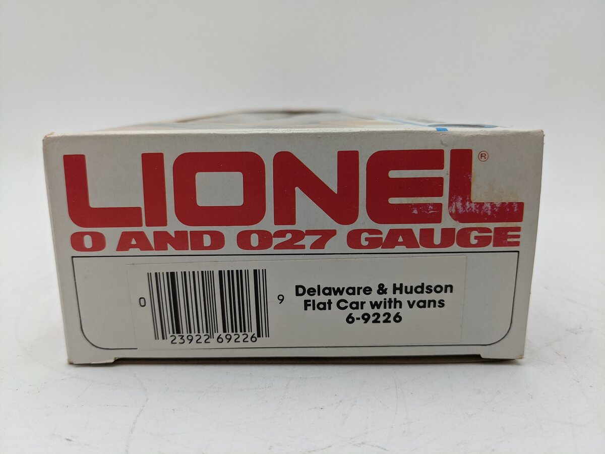 Lionel 6-9226 O Gauge Delaware and Hudson Flatcar with 2 Trailers EX/Box