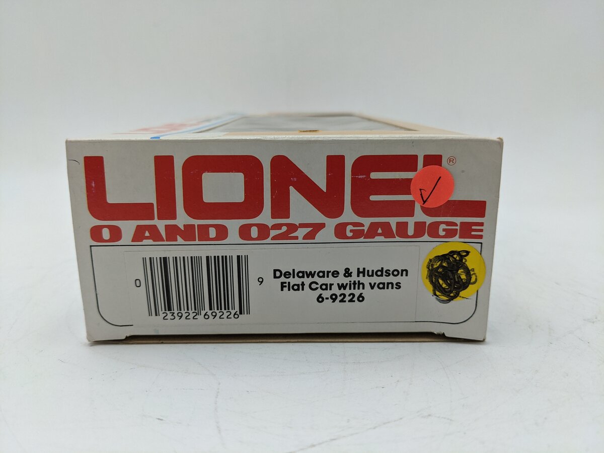 Lionel 6-9226 O Gauge Delaware and Hudson Flatcar with 2 Trailers EX/Box