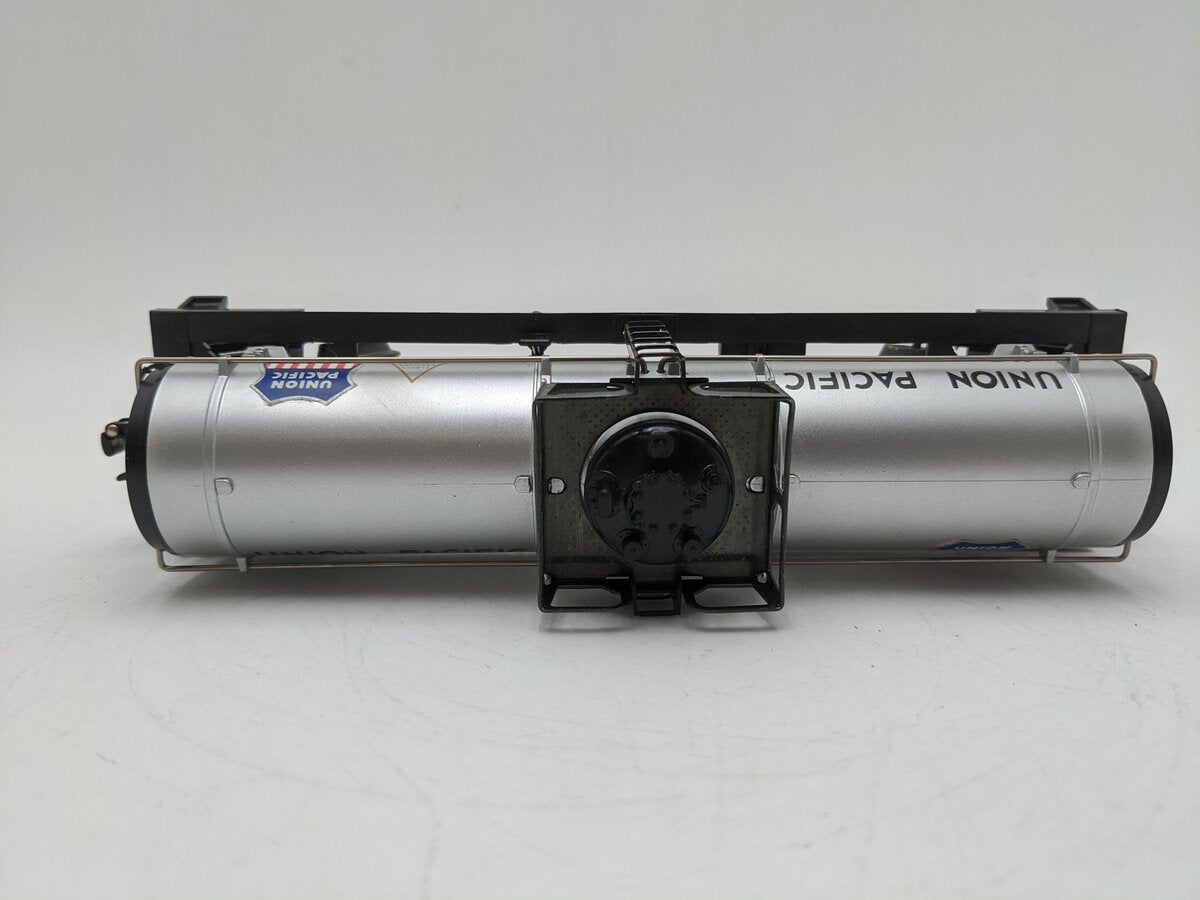 Lionel 6-9367 O Gauge Union Pacific Single Dome Tank Car #9367 EX/Box