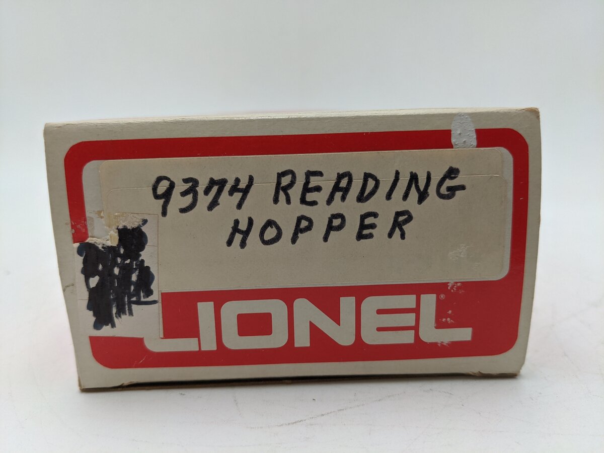 Lionel 6-9374 O Gauge Reading 4-Bay Covered Hopper EX/Box