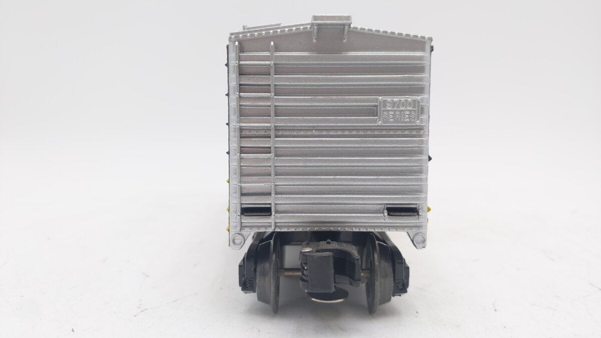 Lionel 6-9426 O Gauge Chesapeake & Ohio Boxcar #9426 EX