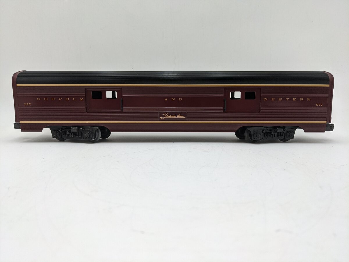 Lionel 6-9562 O Gauge Norfolk & Western Aluminum Baggage Car #577 EX/Box
